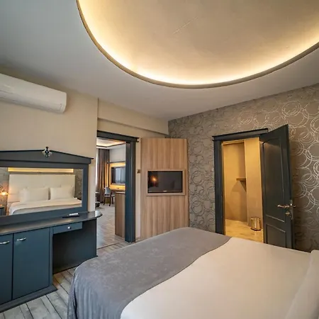 Di 1300 M² Con 4