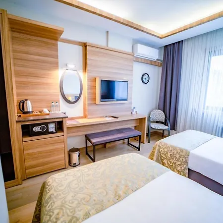 Di 1300 M² Con 4 4* Trabzon